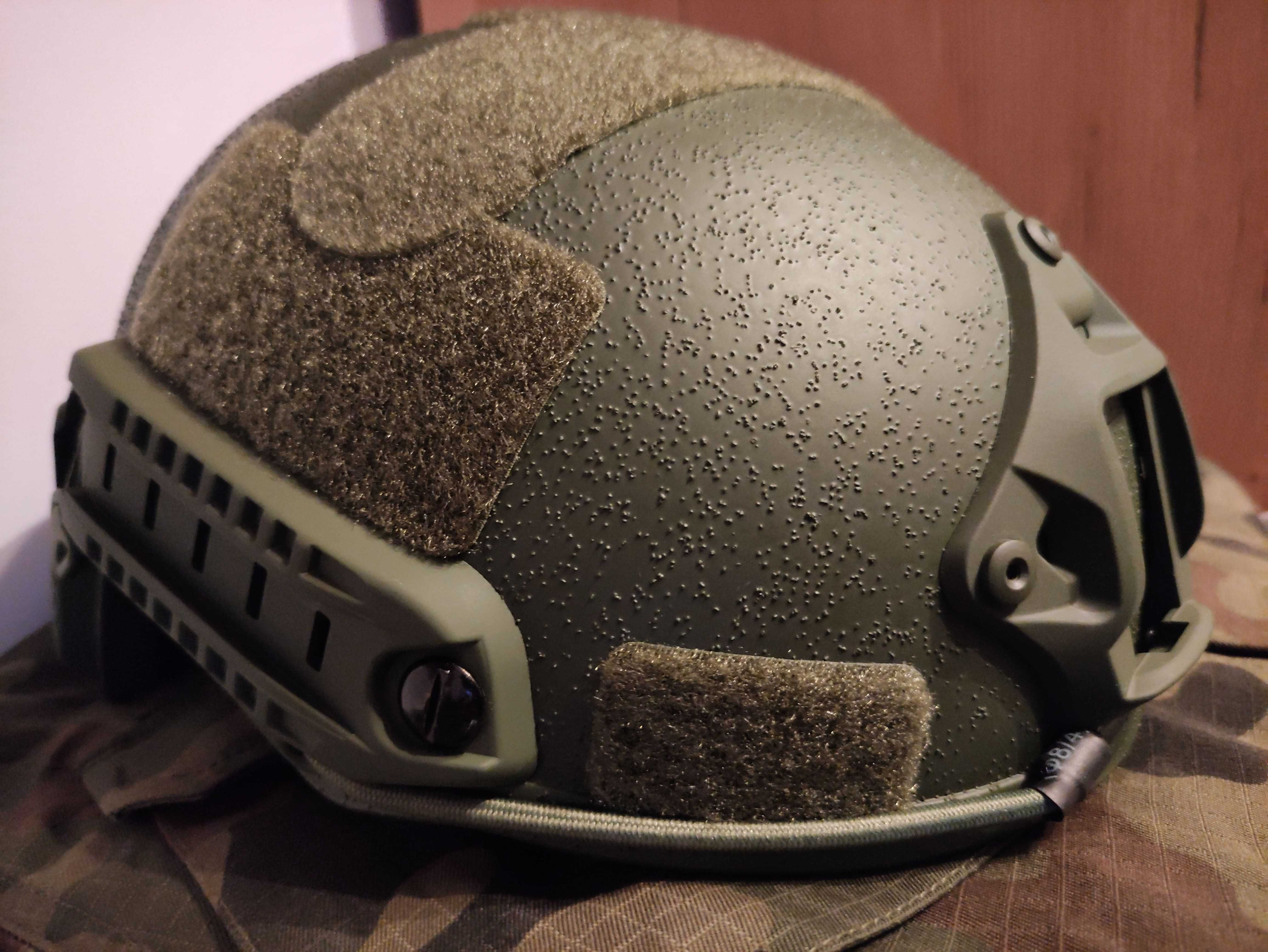 Replika Hełmu balistycznego FAST ACH OPS-CORE High Cut Wendy's UHMW-PE