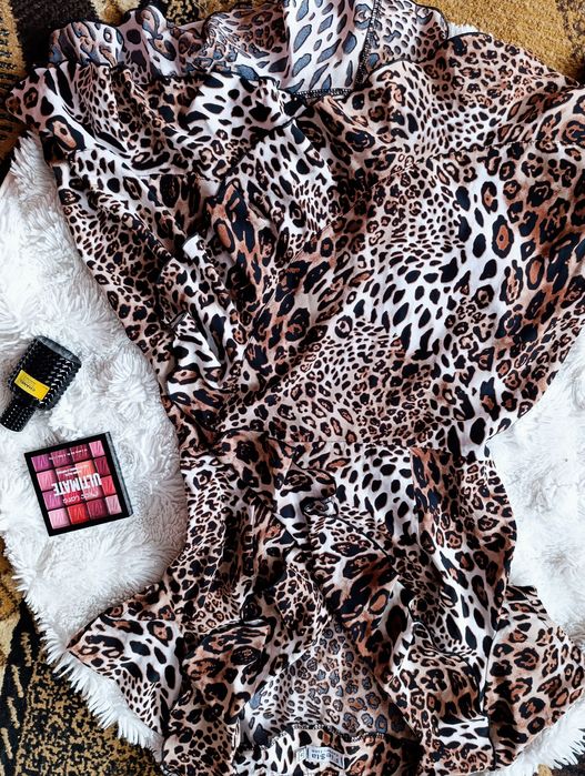 Легеньке плаття в леопардовий принт