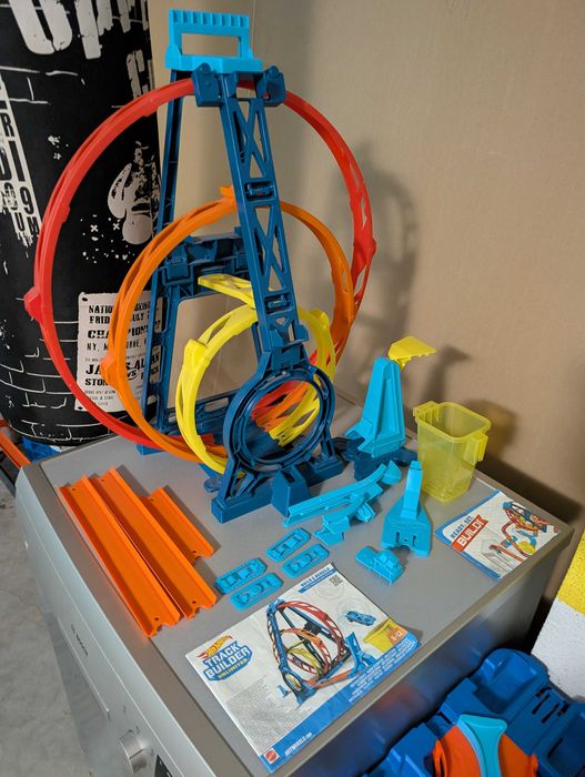 Hot Wheels Track Builder Unlimited Triple Loop Kit