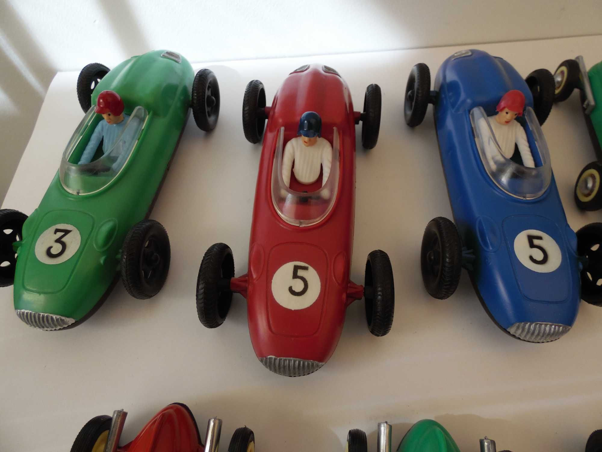 Brinquedos Pepe carros de corrida Porsche e Cooper