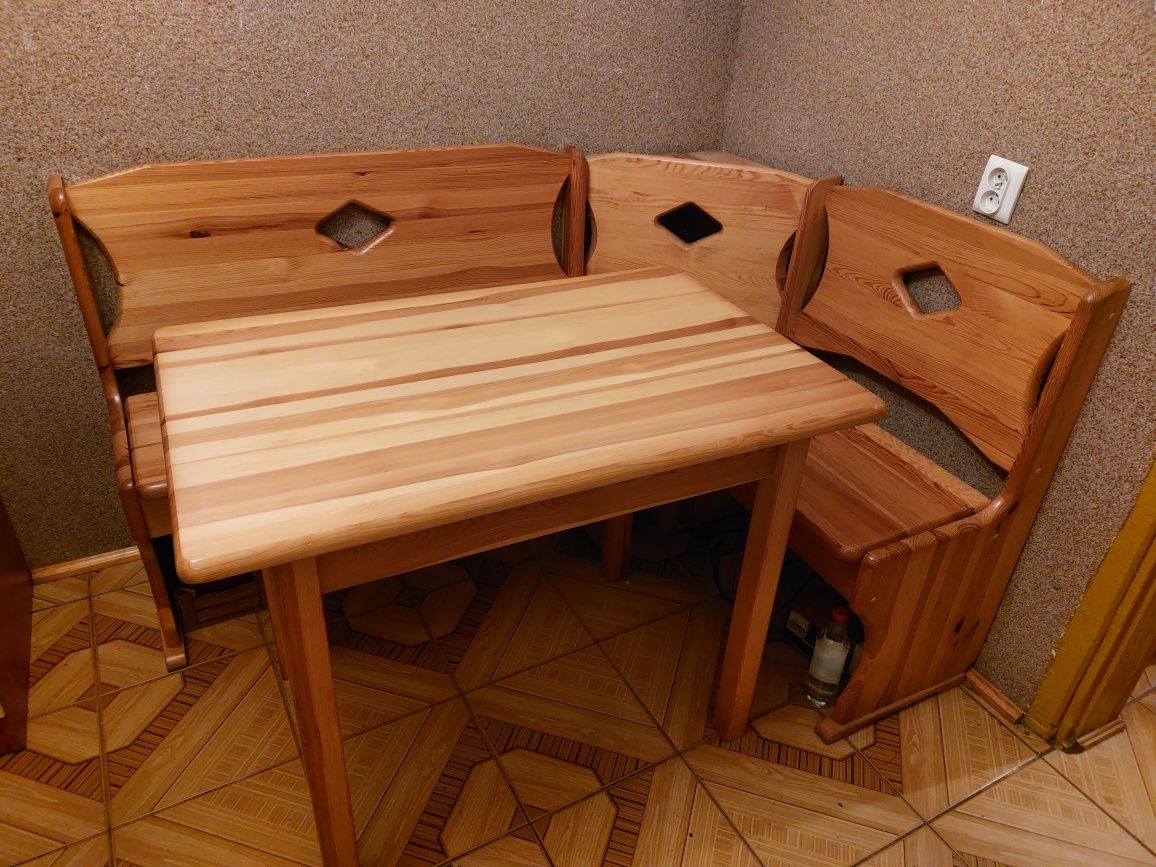 Narożnik do kuchni jadalni.