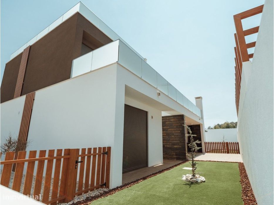 Moradia T4 Moderna com Piscina Privada e Vista Mar | Salir do Porto