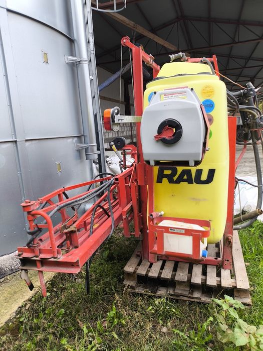 Opryskiwacz zawieszany Rau D2