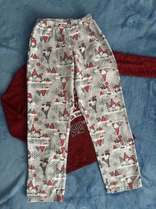 Жіноча новорічна піжама