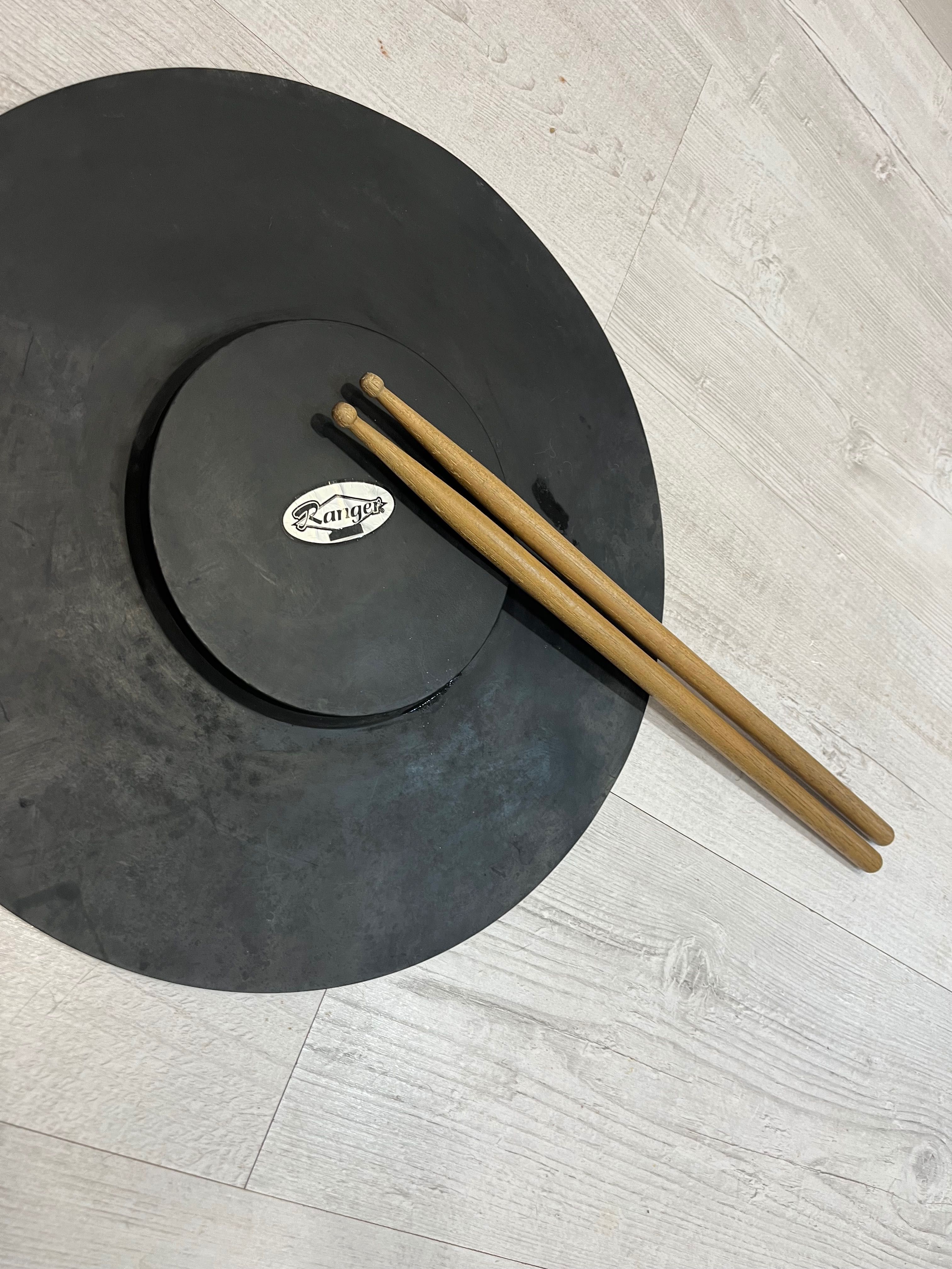 Abafador de som para treino e baquetas