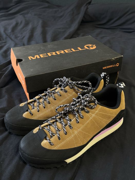 Трекінгове взуття Merrell Catalyst Pro.