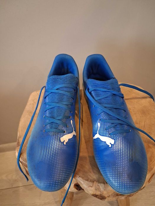 Buty PUMA do gry w piłkę nożną