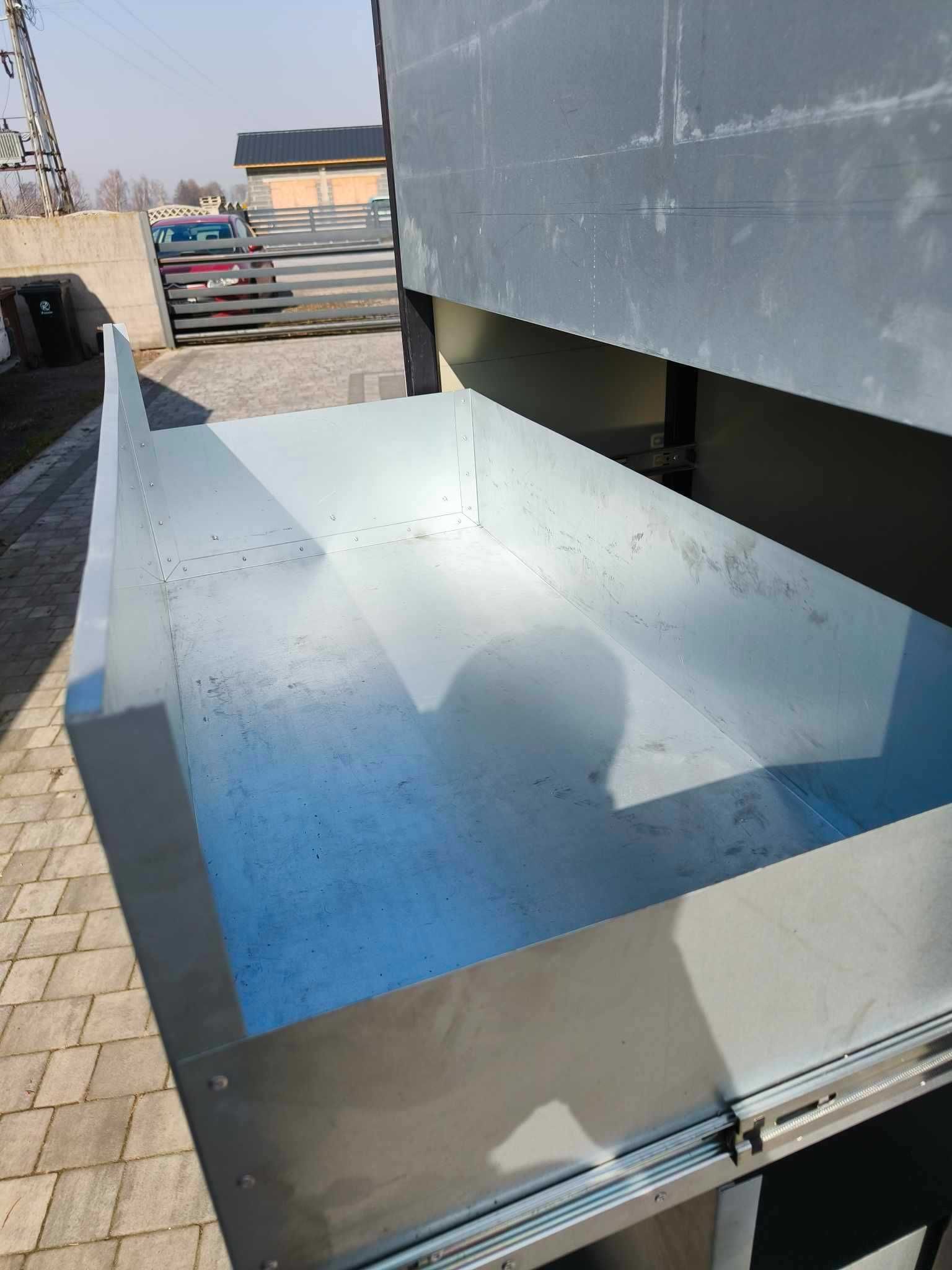 Szafa metalowa na kółkach 5 szuflad