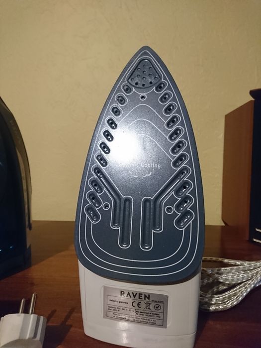 Праска "Raven" (утюг)(made in Poland)