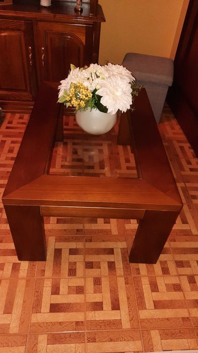 Mesa apoio de sala de estar.