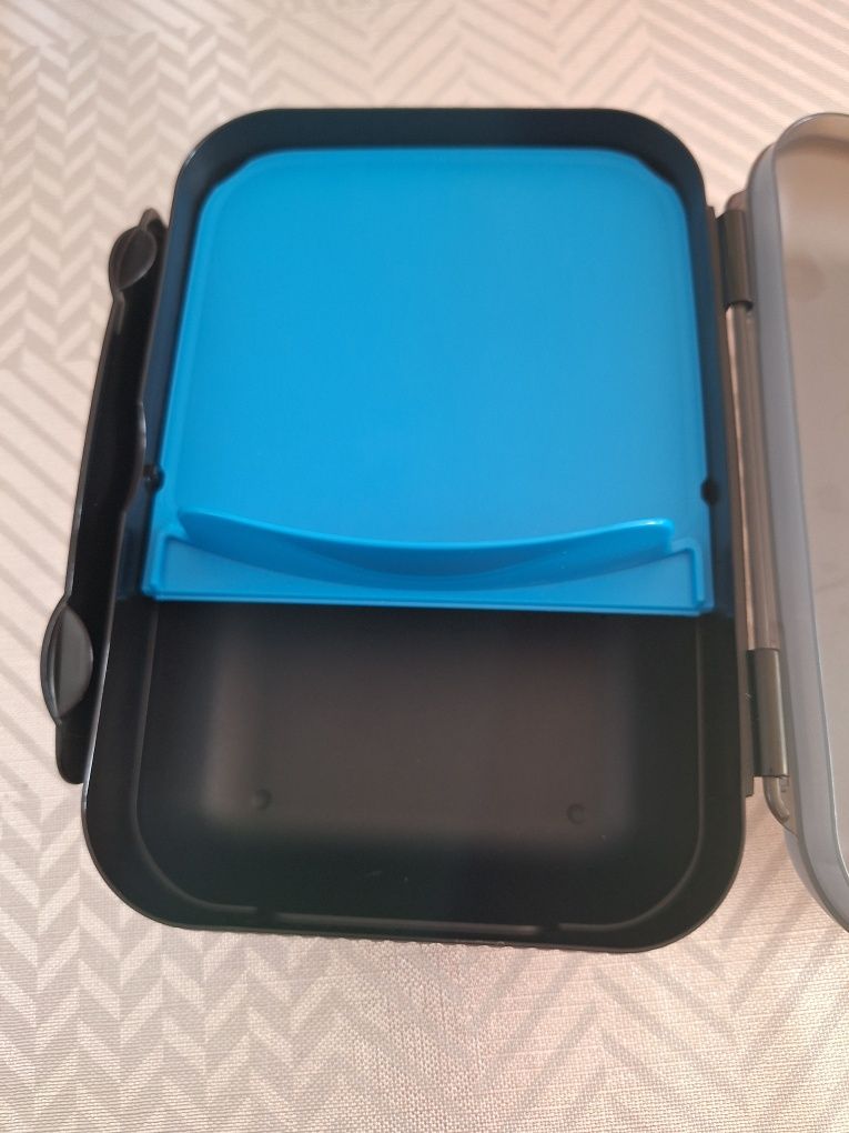 Tupperware LUNCH BOX  Nowy