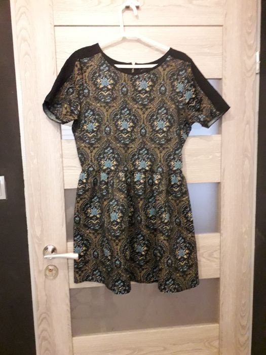 Letnia sukienka w kwiaty River Island rozm.L