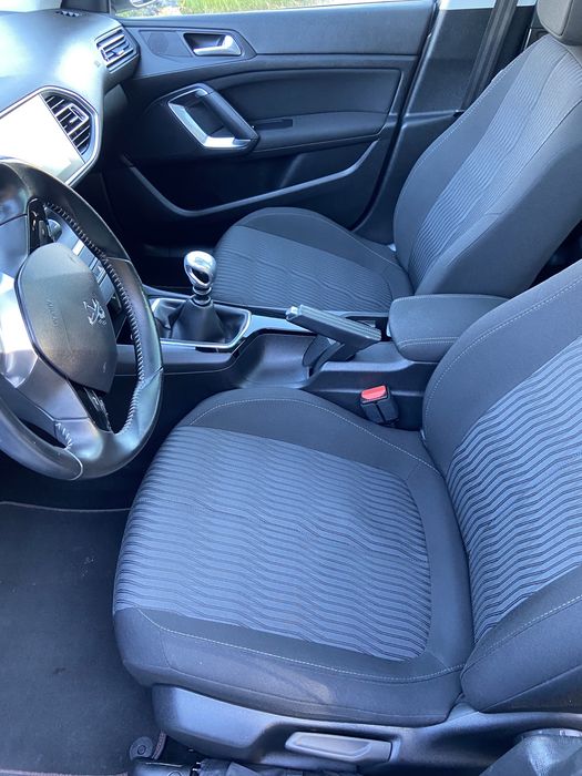 Peugeot 308 2016 року