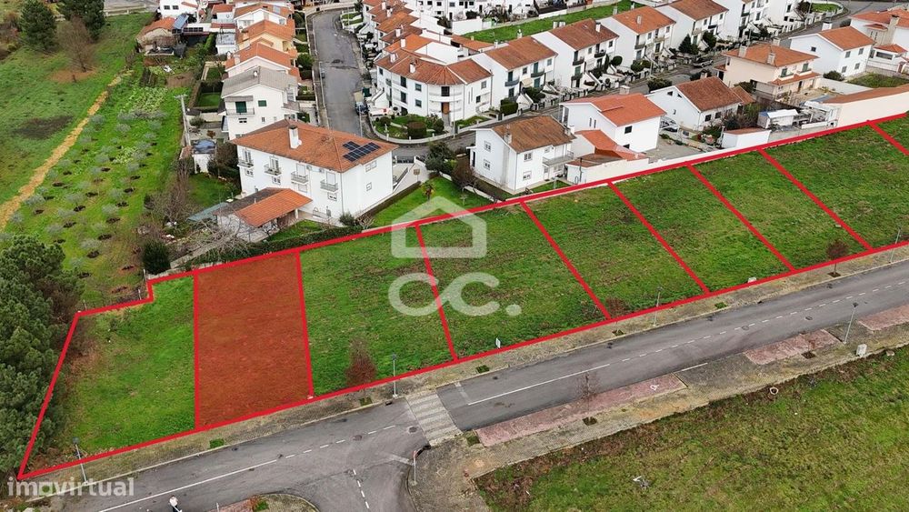 Lote de terreno destinado à construção de moradia, situado em uma loca
