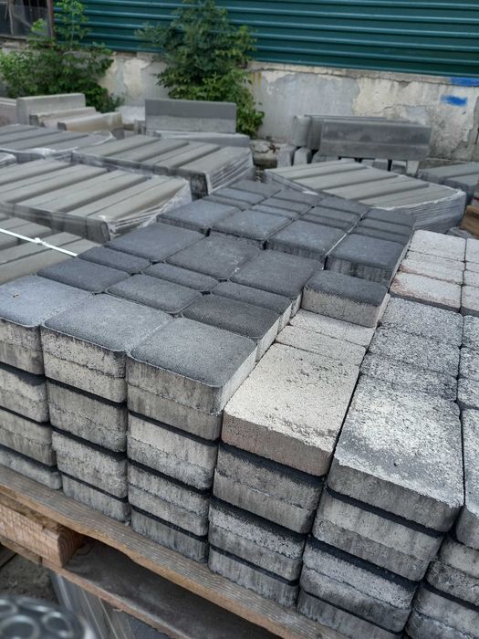 ПРОДАМ  Другий сорт Тротуарна плитка Бордюри дорожі бордюри садові