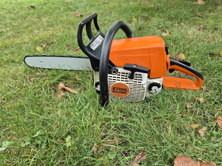 Продам бензопилу 2022р. Stihl MS 250 оригінал 210 230