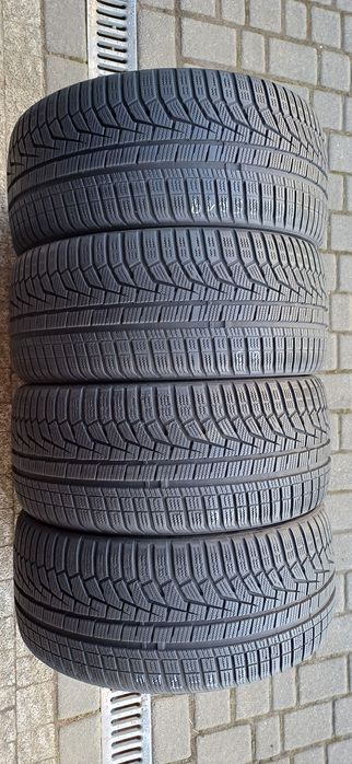 235/35R19 91W HANKOOK , komplet używanych opon zimowych.