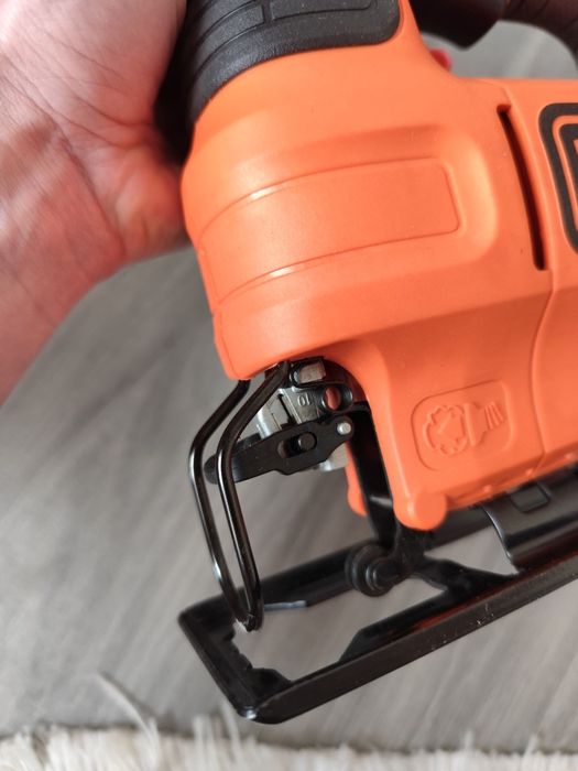 Електричний лобзік Black+Decker KS701EK