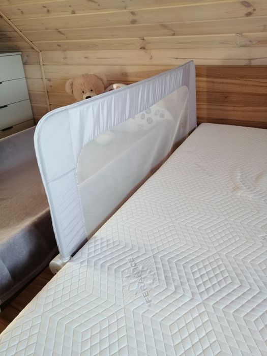 Sprzedam osłonkę, barierkę zabezpieczającą na łóżko 150x35x66 RICOKIDS