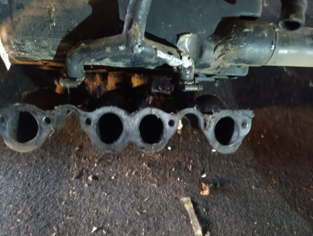 Dolot powietrza kolektor ssący volkswagen golf 2 1,6 td