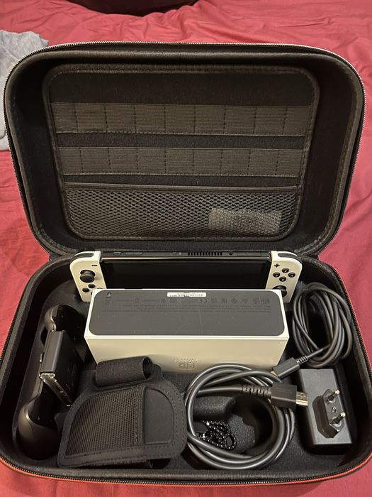 Nintendo Switch OLED - Reservada