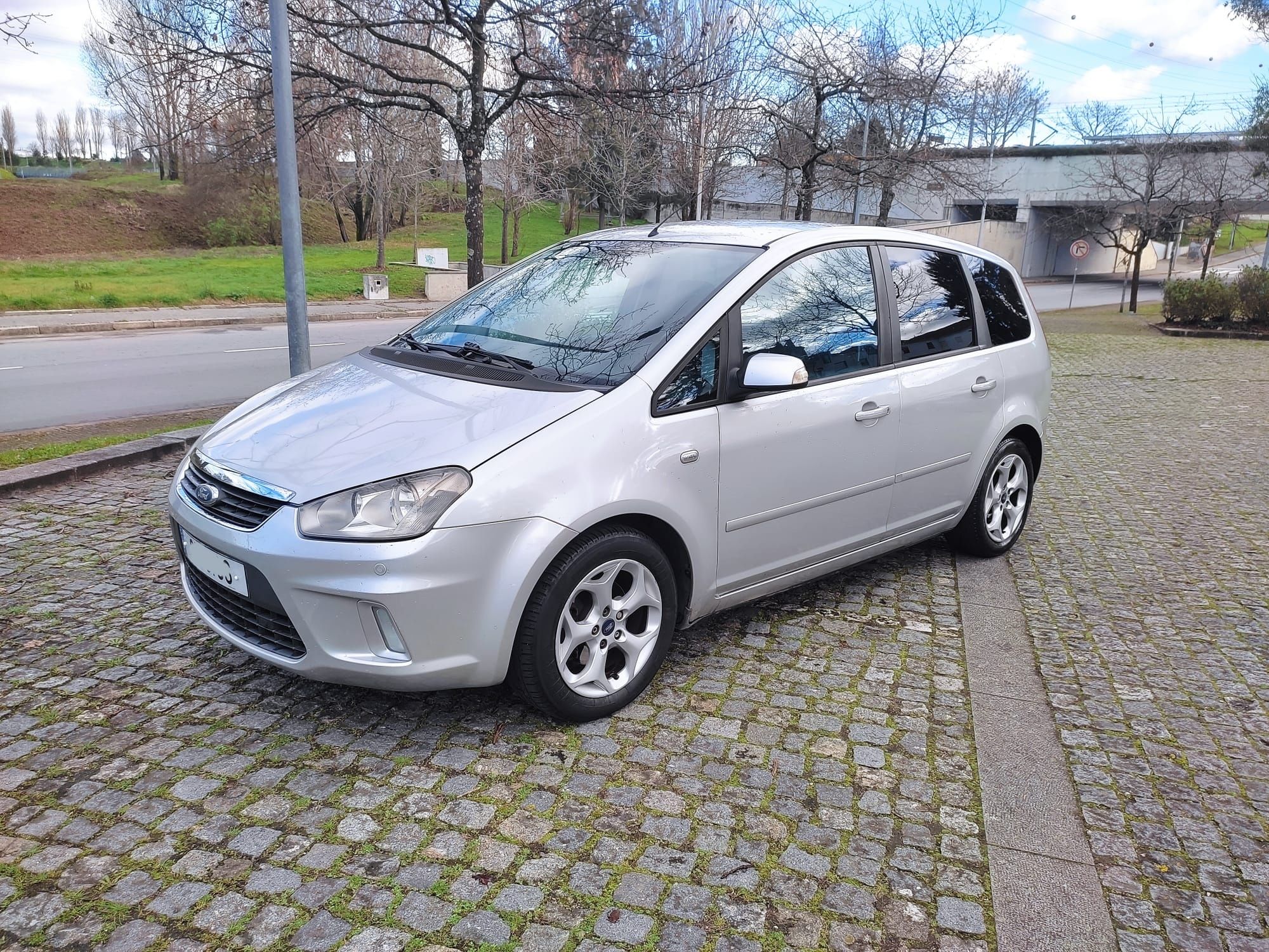 Ford c max titanium