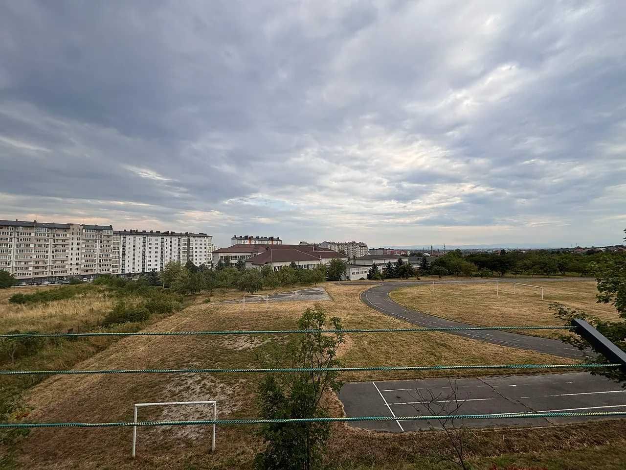 Продається таунхаус з ремонтом у місті