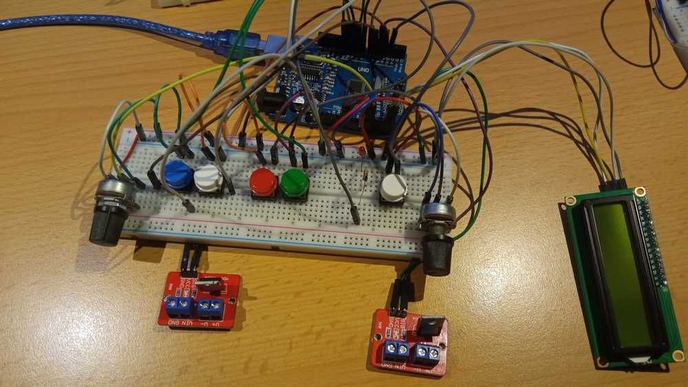 EHR - Sterowanie podnośnikiem w ciągniku.