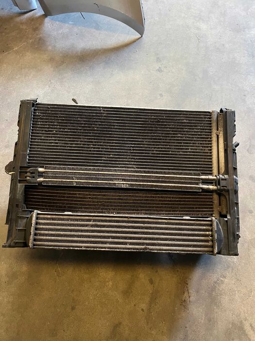 Conjunto de Radiadores Ventilador BMW 320 E90 E91 E92 E93
