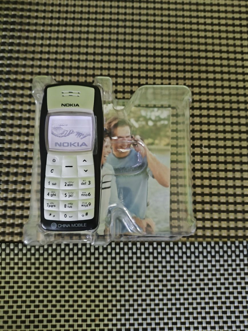 Мобільний телефон Nokia 1100