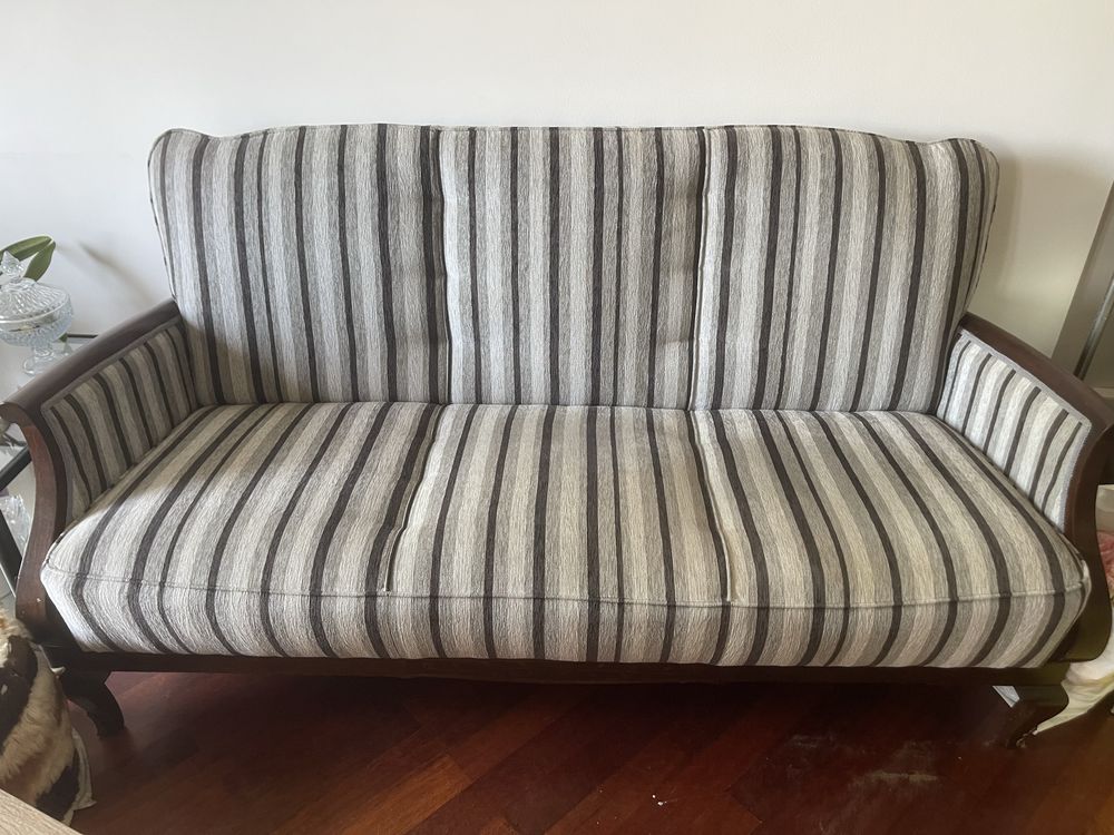 Sofá 3 lugares estilo IMPERIO