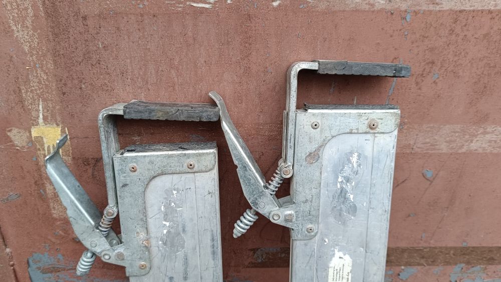 Доска АДР в доброму стані