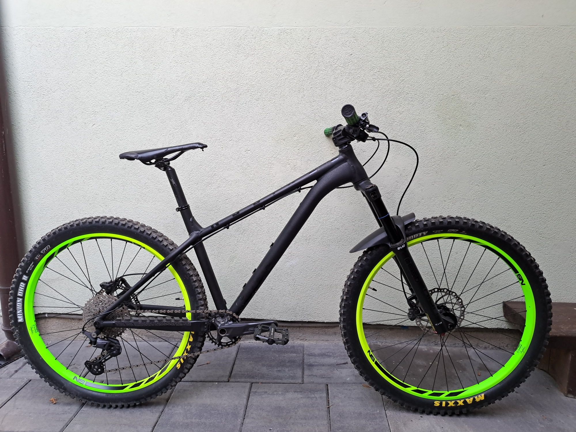 Jak nowy rower NS Bikes Eccentric Evo 27.5 downhill enduro