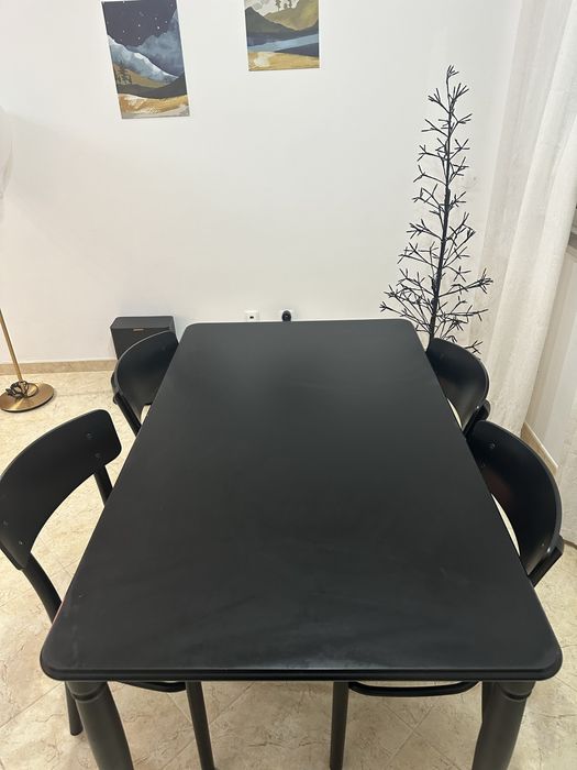 Mesas e cadeiras IKEA