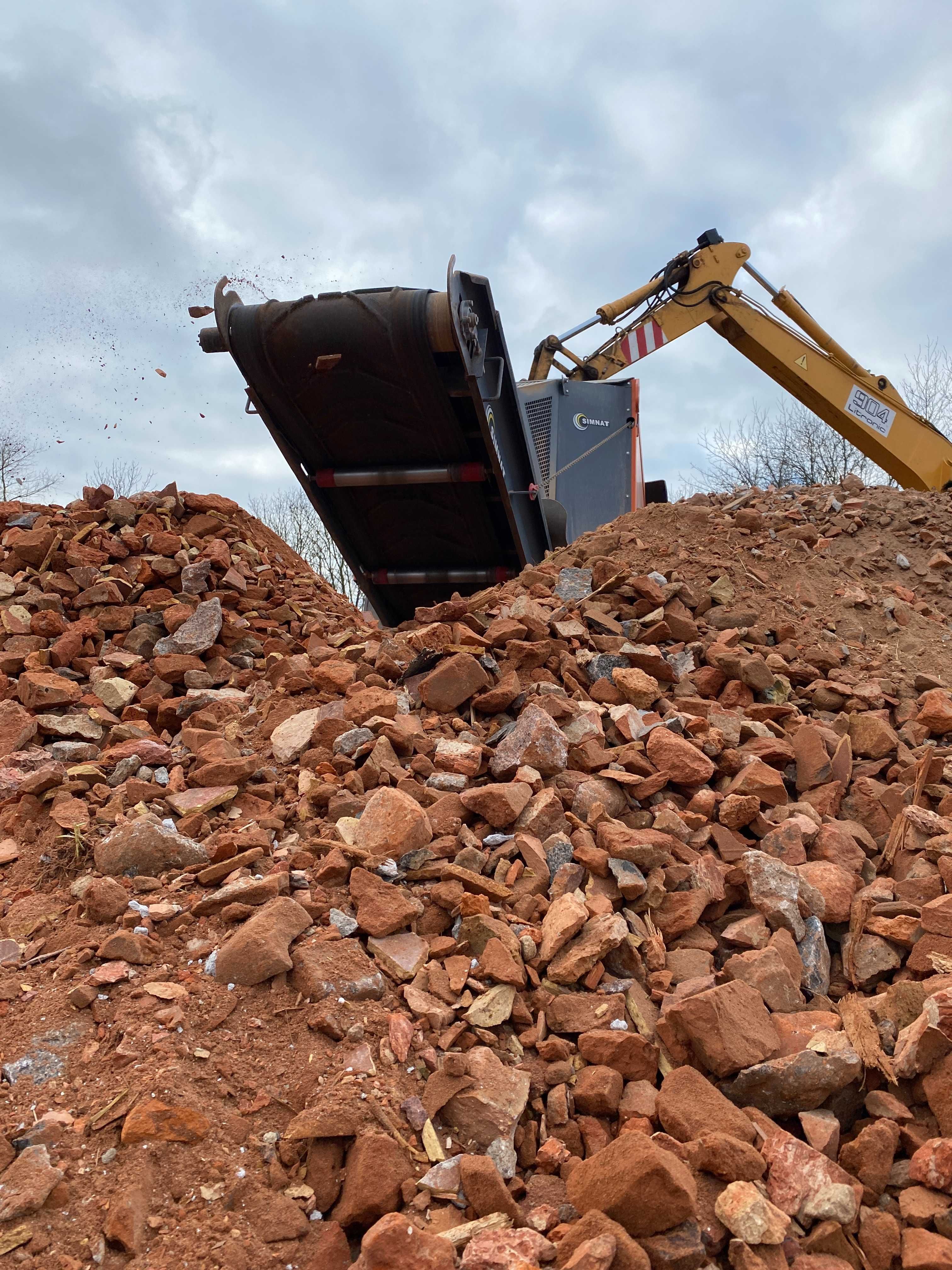 Kruszenie gruzu, rozdrabnianie odpadów, recykling