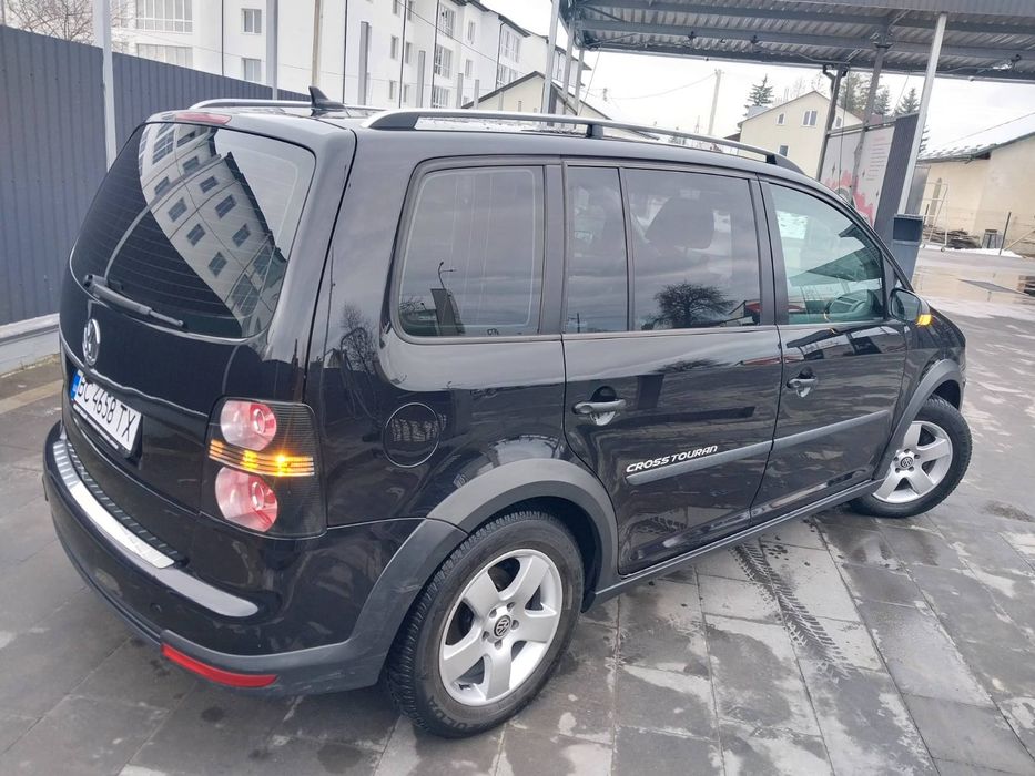 Volkswagen Tauran CROSS. 2.0 TDI