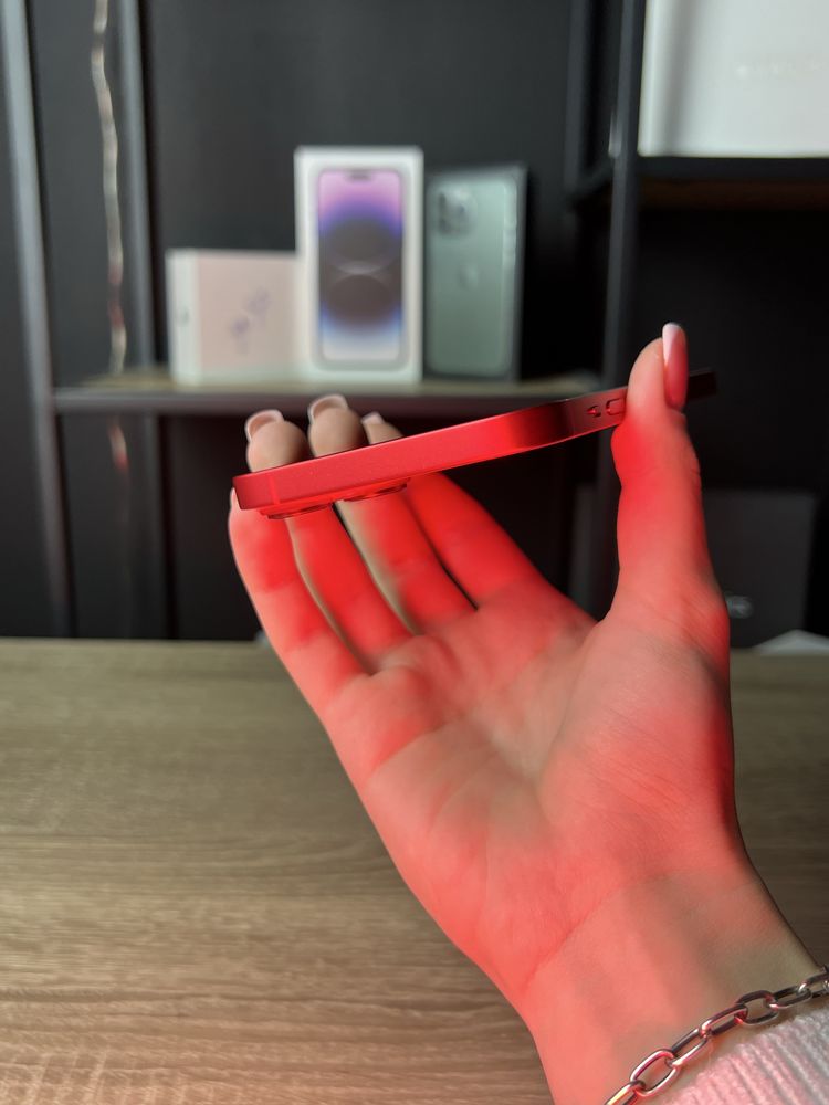 iPhone 14 Plus + AirPods Pro 2 безкоштовно