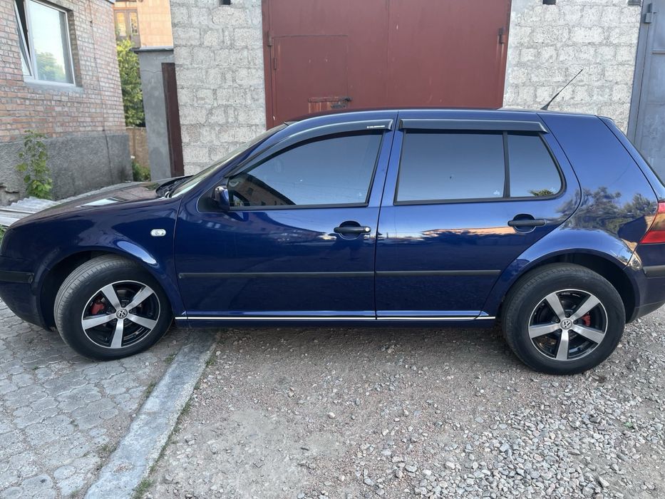 Volkswagen Golf 2004