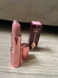 Charlotte Tilbury Hollywood Beauty Icon Kissing Icon Baby