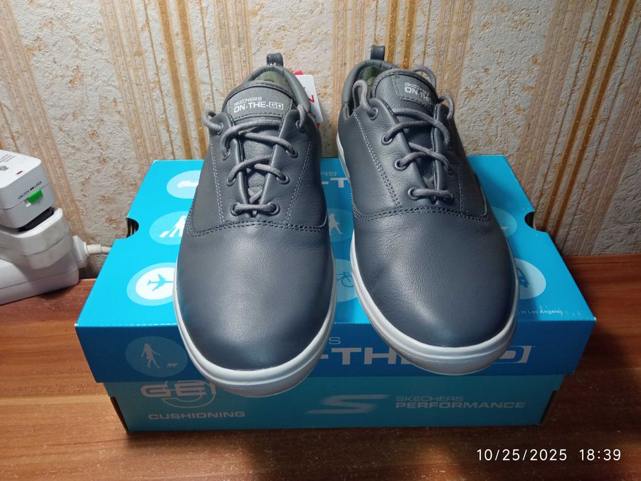 Шкіряні Кросівки Skechers Go Vulc 2 Snazzy On Тhe Go 39-40 НОВІ з США