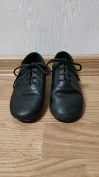 Продам танцевальные туфли на мальчика, стелька 17 см