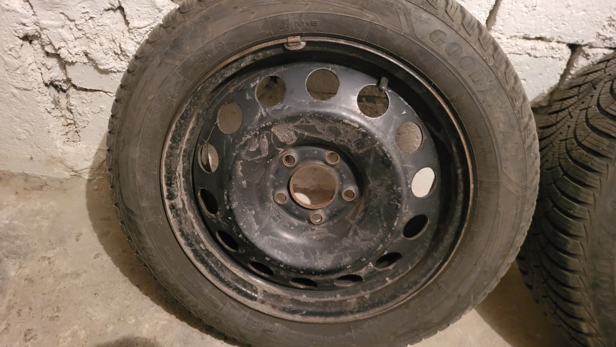 Koła stalowe opony zimowe 205/55/16  5 x 108