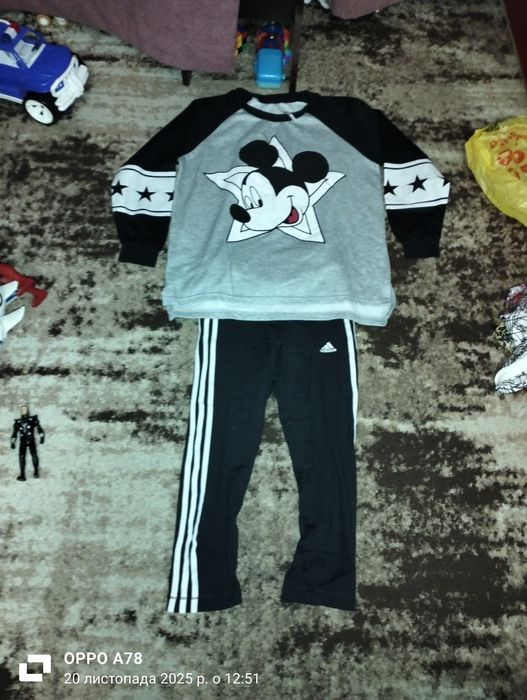 Одяг на дівчинку