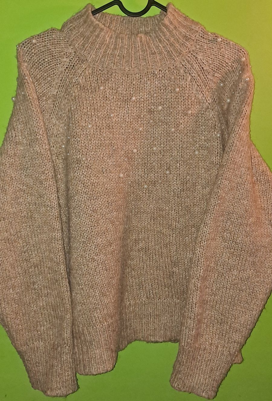 Sweter/ Reserved