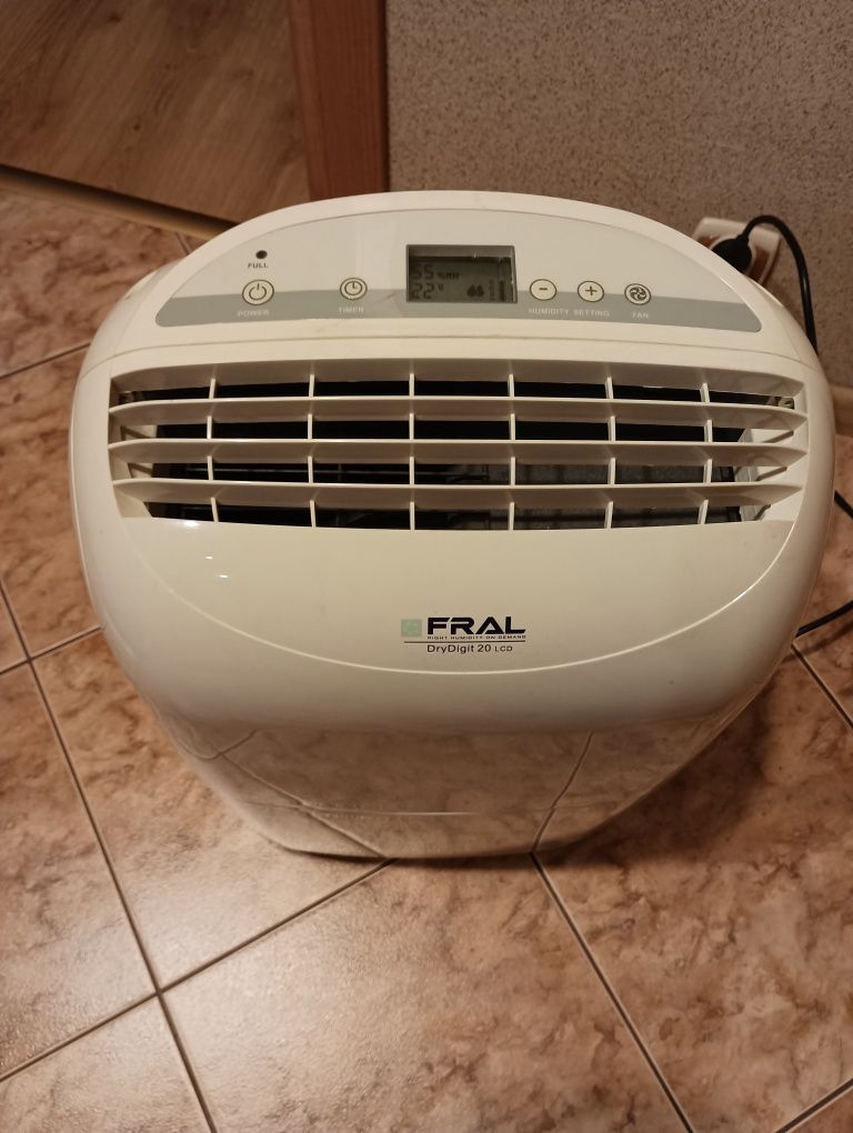 Osuszacz powietrza Fral Dry Digit 20 LCD