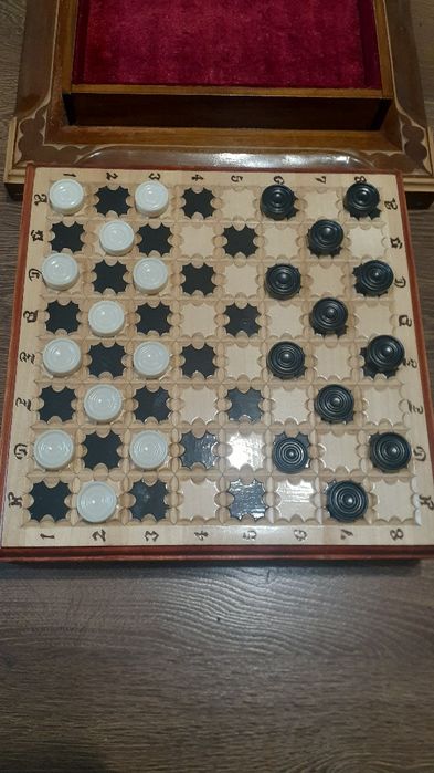 Подарок. Шашки.Ручная работа.