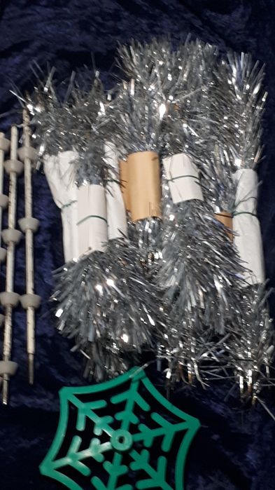 Ёлка новогодняя ссср серебряная.