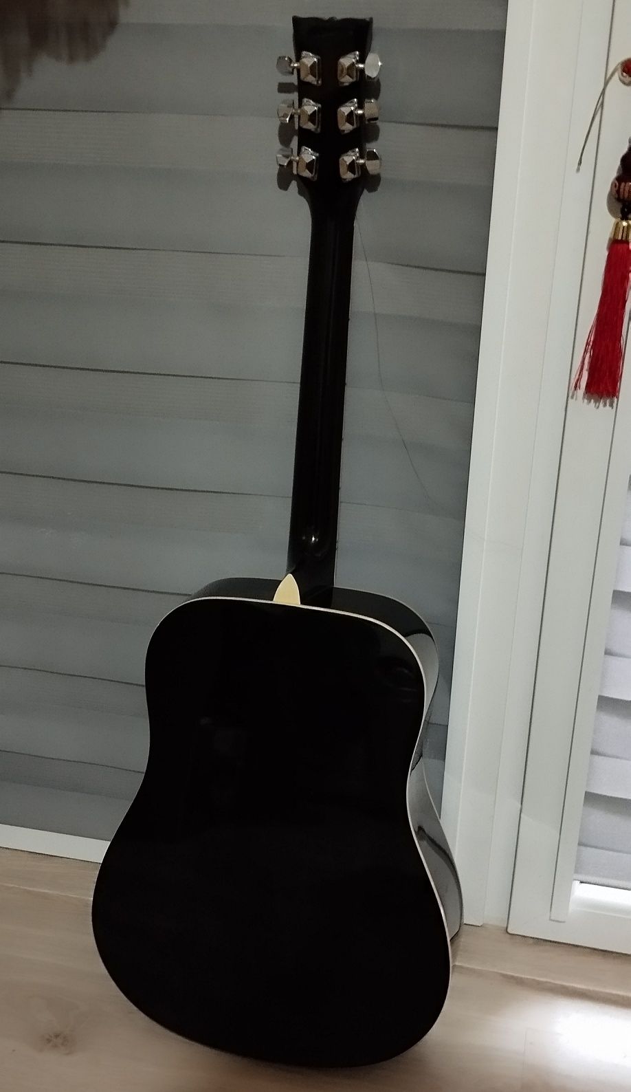 Gitara akustyczna czarna