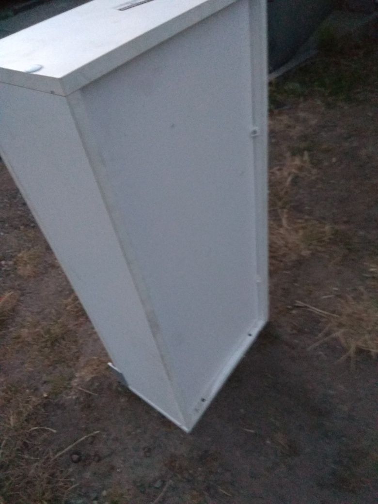 Sprzedam szafka łazienkowa  z lustrem