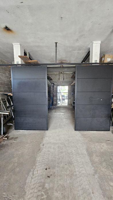 Brama , drzwi  , skrzydła przesuwne